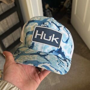 HUK Boue Camo snap back